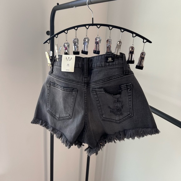 NWT Letter to Juliet Black Wash Denim Jean Short XS - Picture 3 of 13
